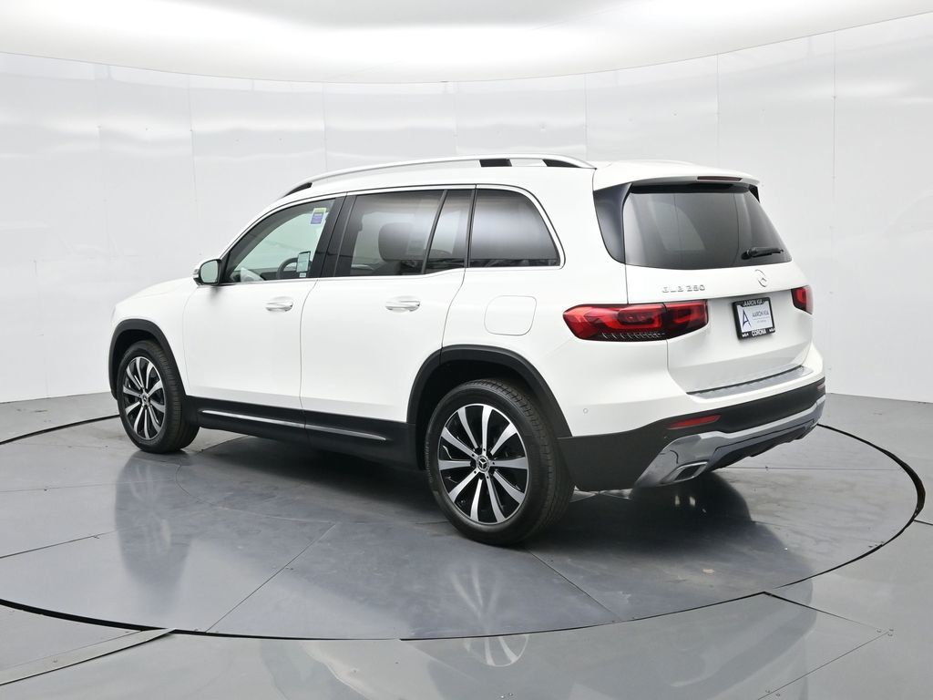 2022 Mercedes-Benz GLB 250 photo 4