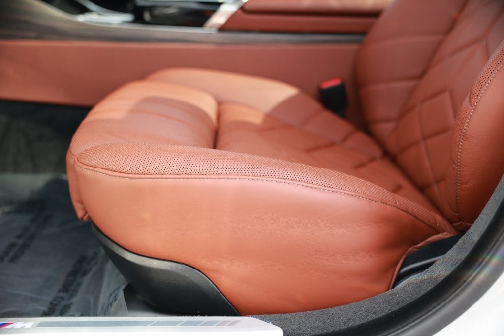 2025 BMW i7 M70 - Photo 18