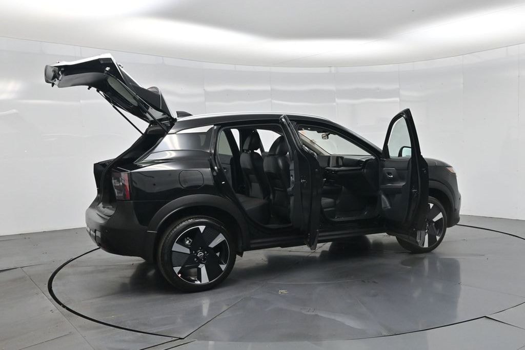 Used 2026 Nissan Kicks SR SUV
