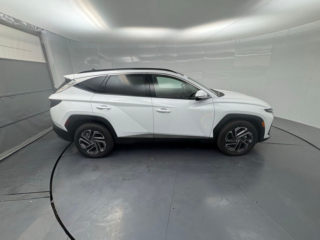 2025 Hyundai Tucson Hybrid Limited photo 6