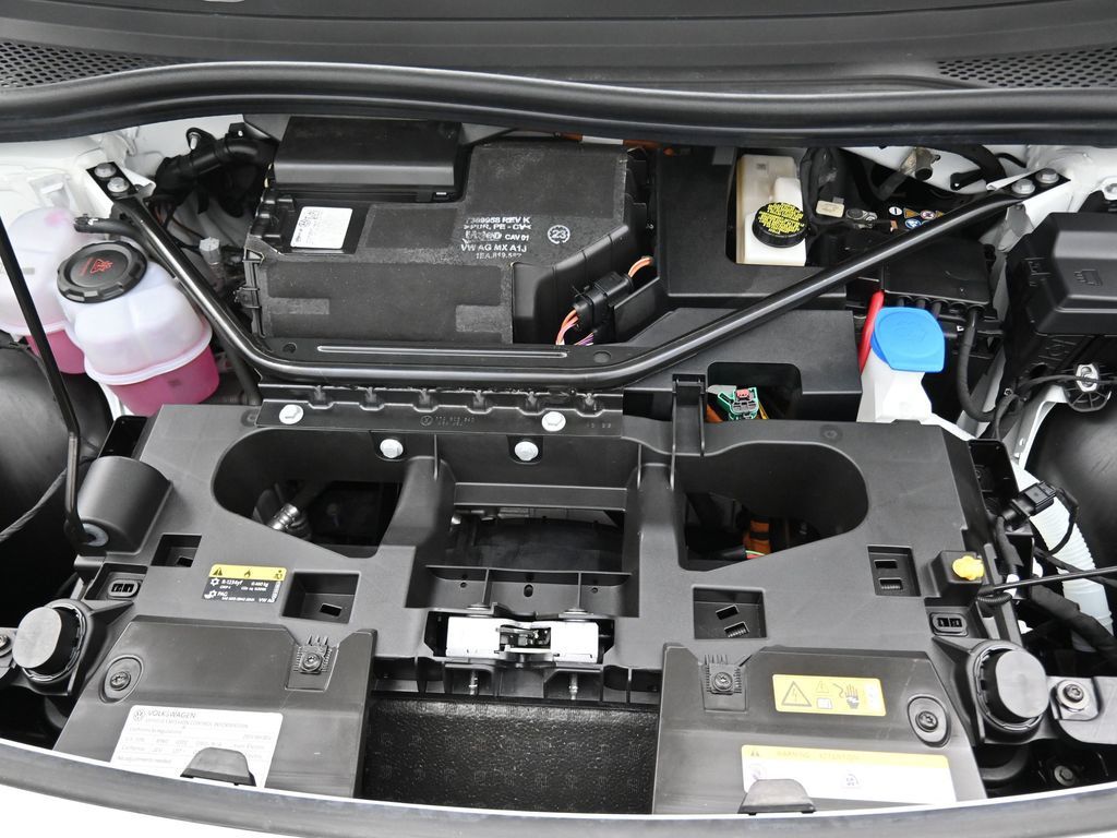 2023 Volkswagen ID.4 Pro w/LG Battery photo 6