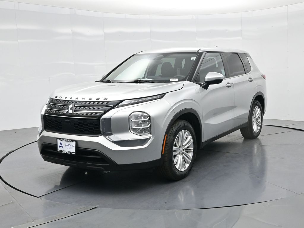 2022 Mitsubishi Outlander ES