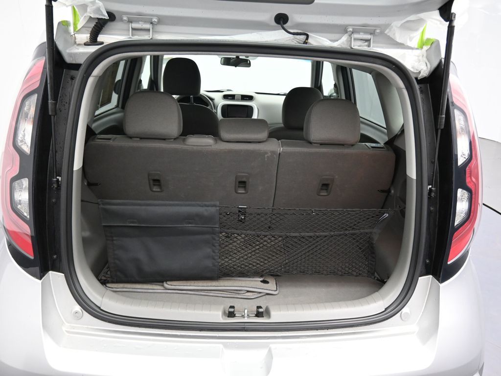 2016 Kia Soul EV FWD photo 3