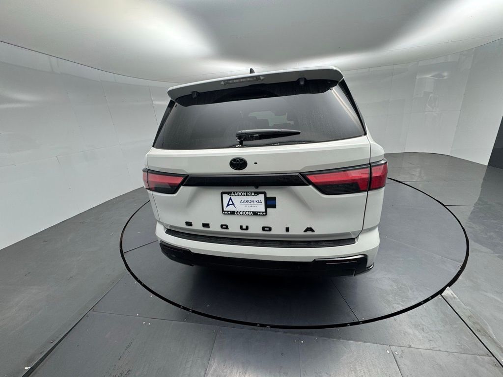 2024 Toyota Sequoia Platinum photo 4
