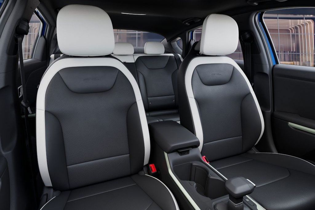 2026 Kia K4 GT-Line - Photo 14