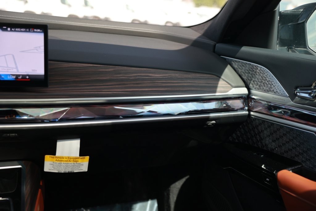 2025 BMW i7 M70 - Photo 27