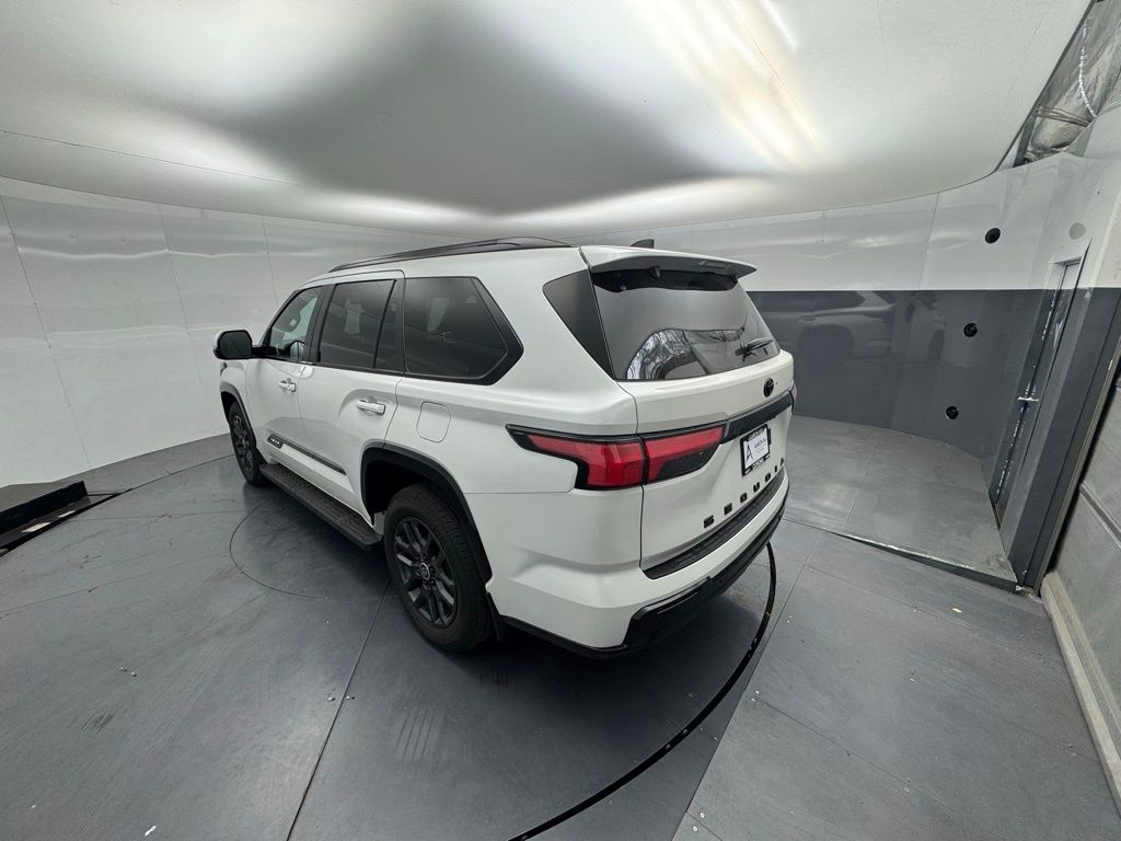 2024 Toyota Sequoia Platinum photo 3