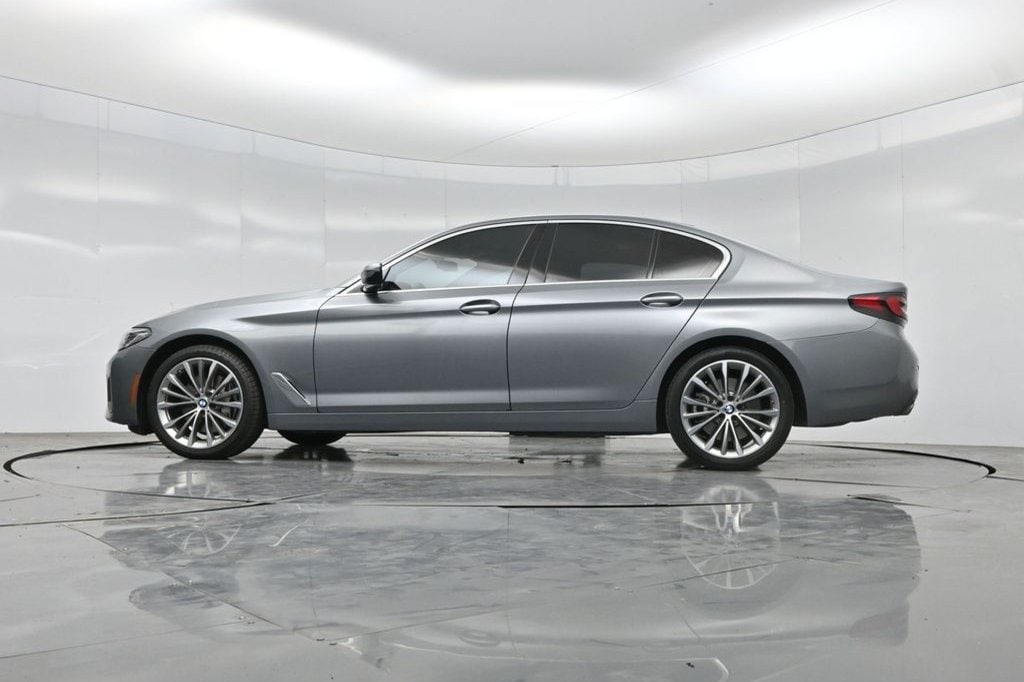 2023 BMW 5 Series 540i - Photo 18