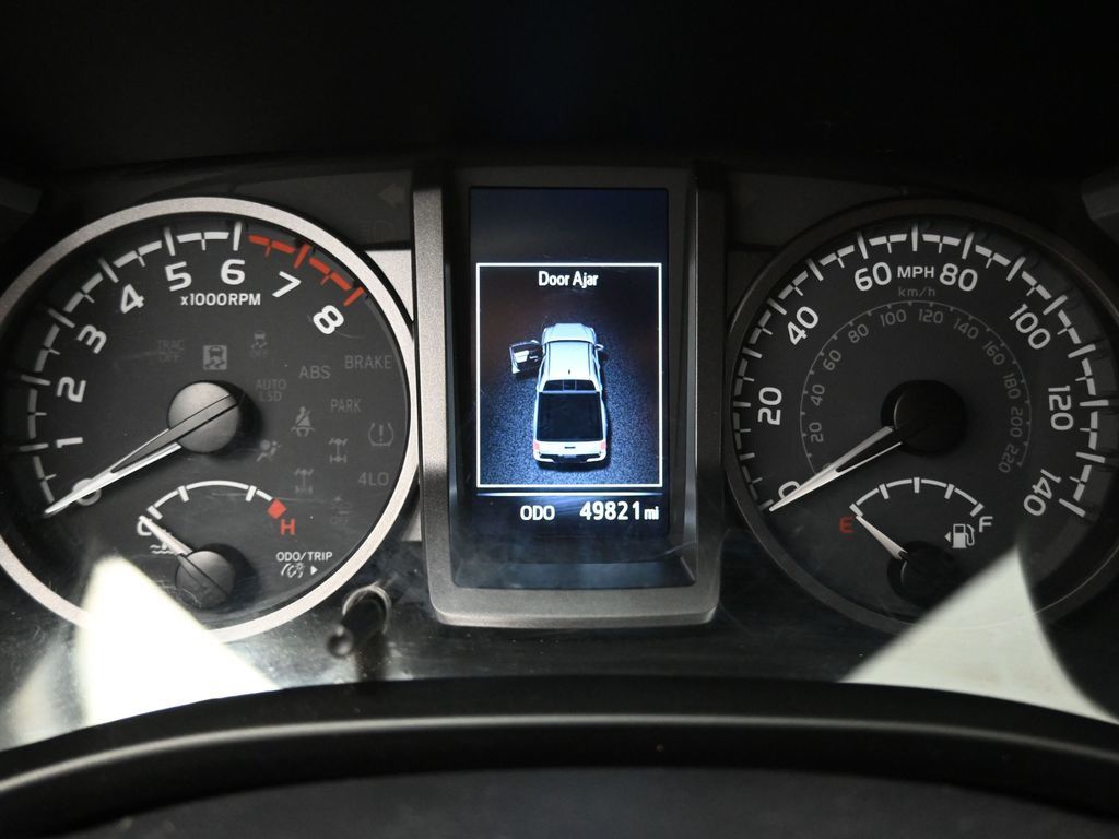 2023 Toyota Tacoma TRD Off Road V6 photo 3