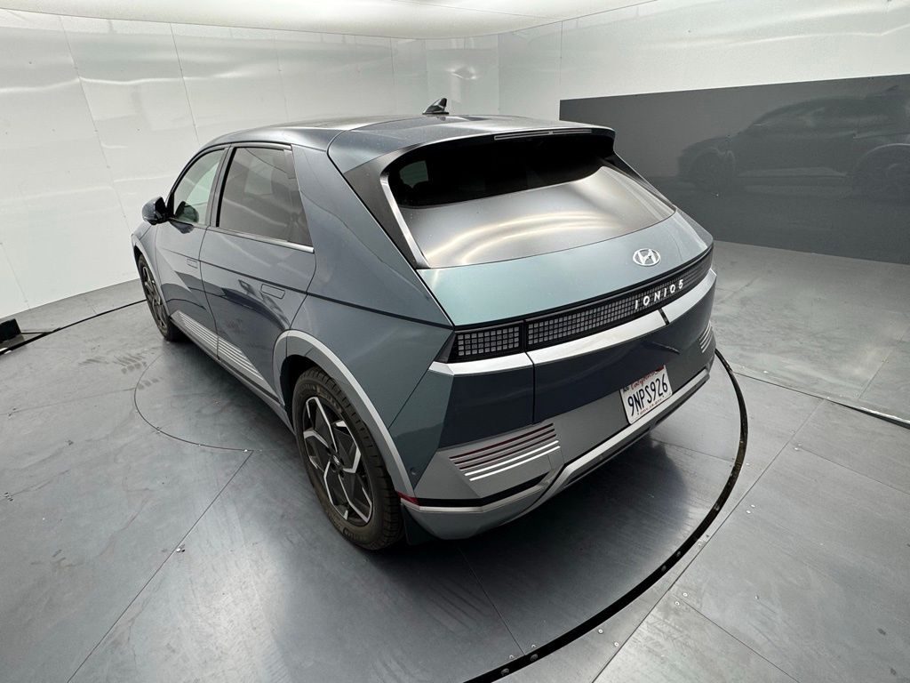 2024 Hyundai IONIQ 5 Limited photo 3
