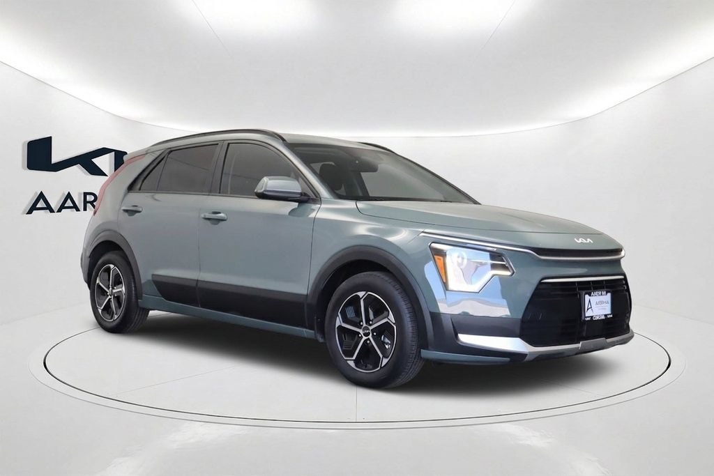 Used 2025 Kia Niro Plug-In Hybrid EX SUV
