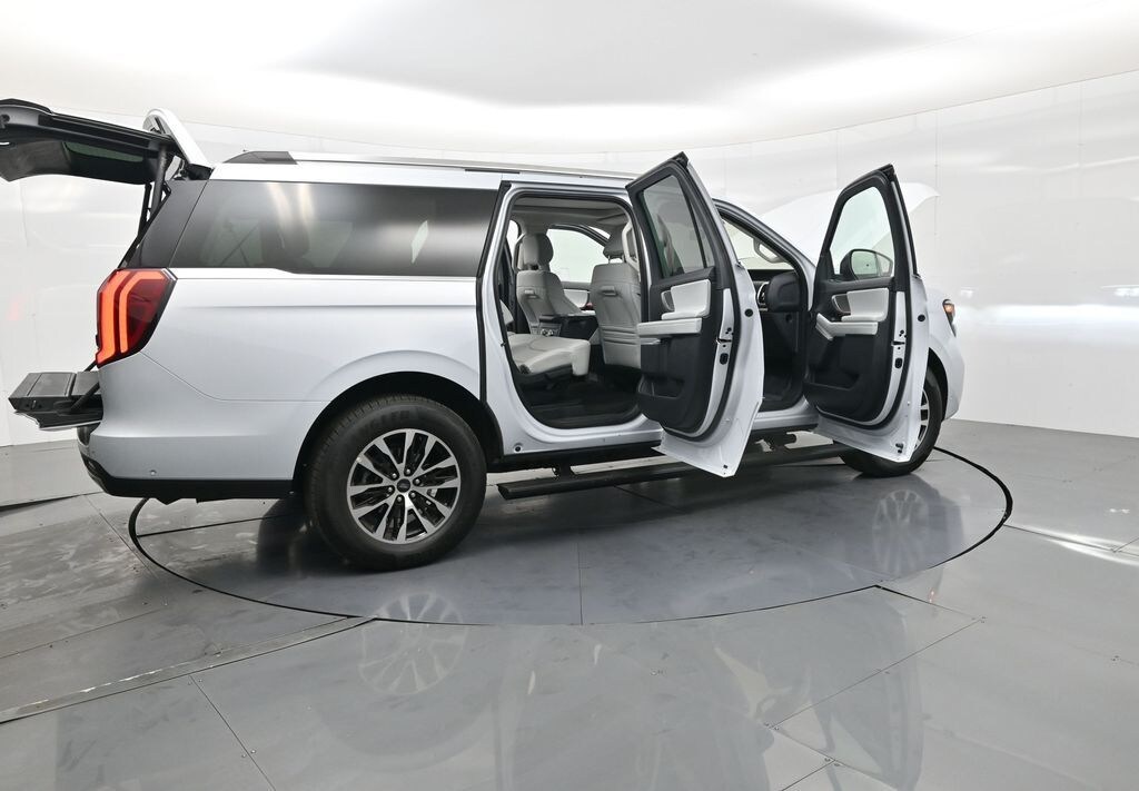 Used 2025 Ford Expedition Max Platinum SUV