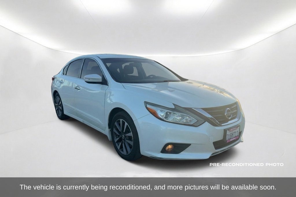 Used 2016 Nissan Altima 2.5 SV Sedan