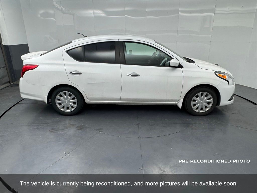 2016 Nissan Versa 1.6 SV photo 6