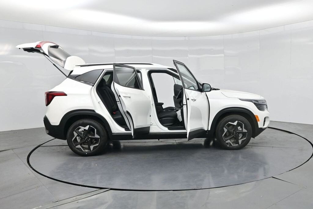 New 2026 Kia Seltos S SUV