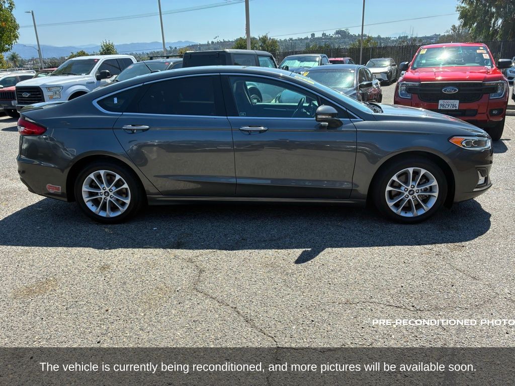 2020 Ford Fusion Energi Titanium photo 4