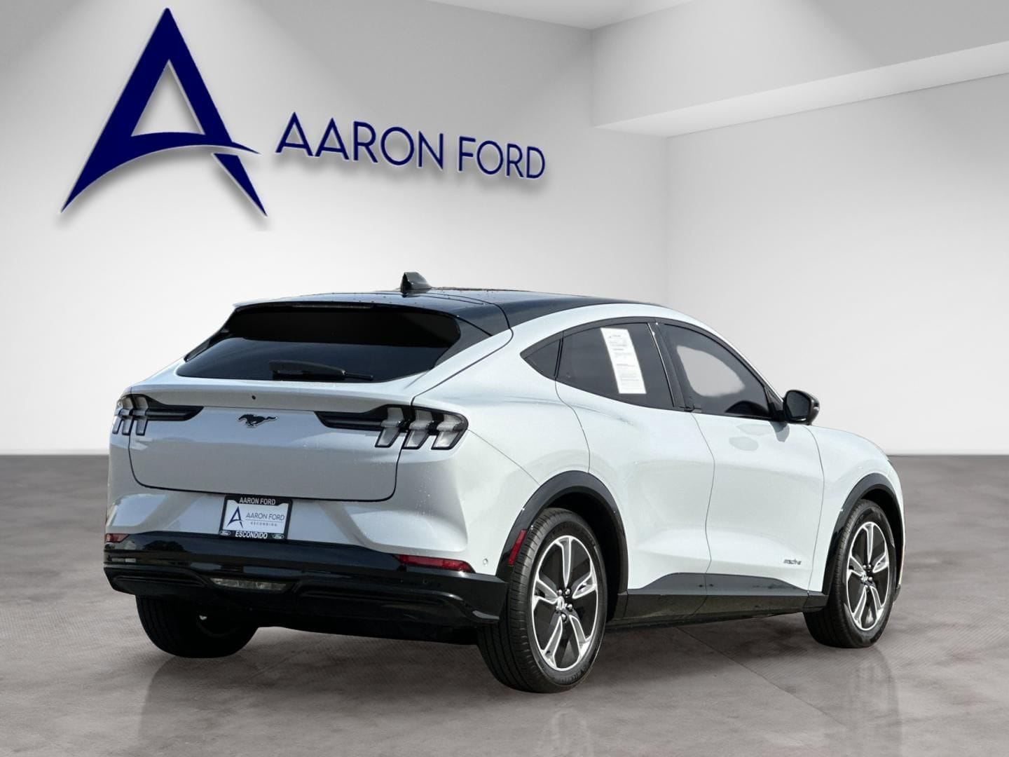 2023 Ford Mustang Mach-E Premium photo 5