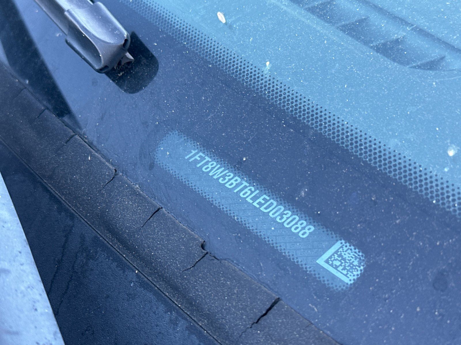 2020 Ford F-350SD Lariat photo 2