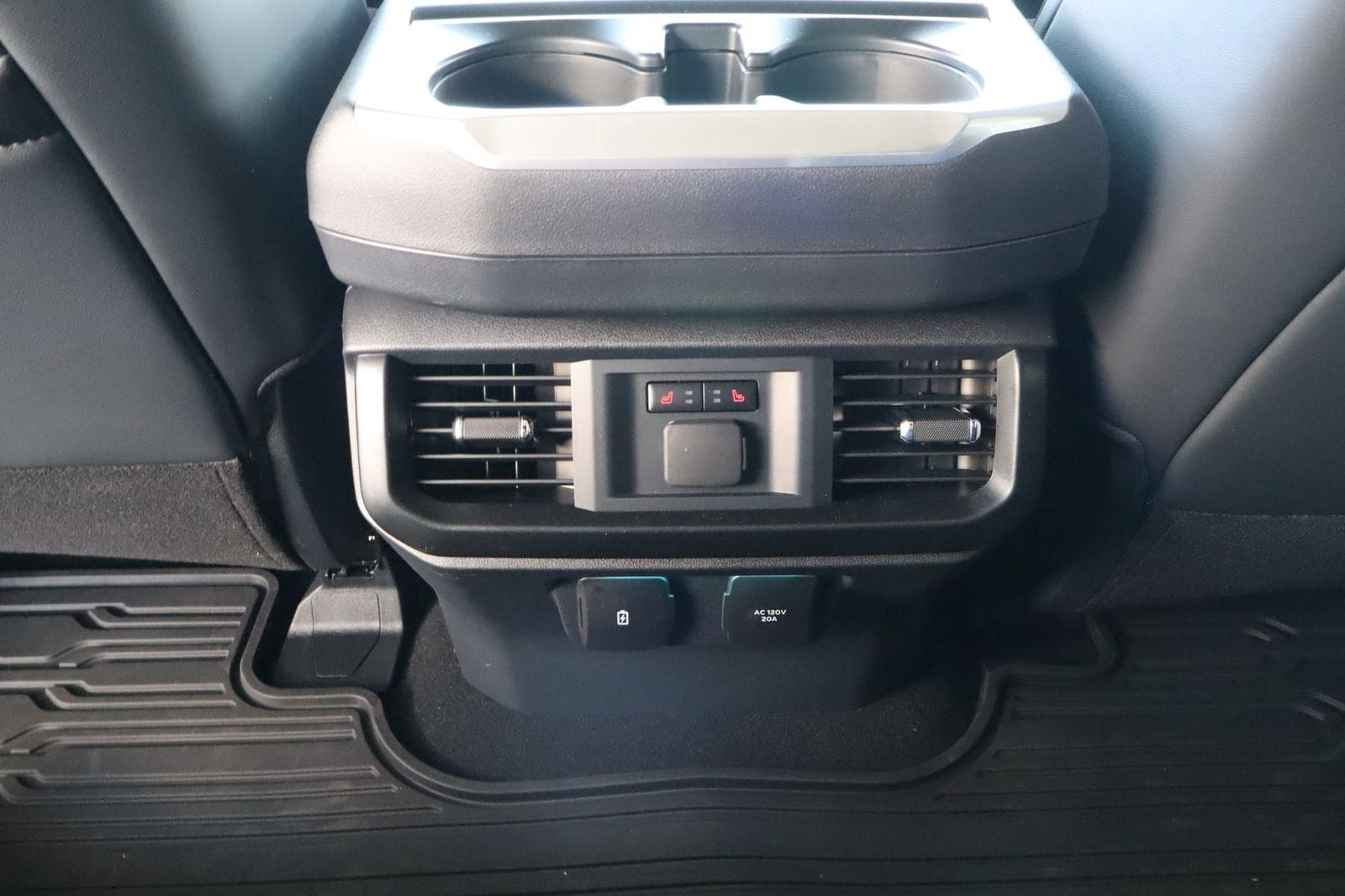 2025 Ford F-150 Raptor - Photo 36
