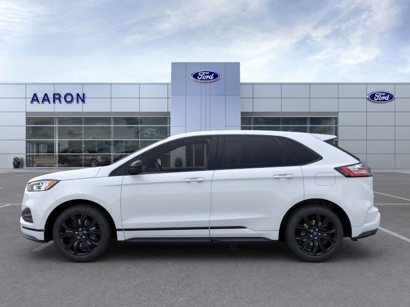 2023 Ford Edge SE photo 3