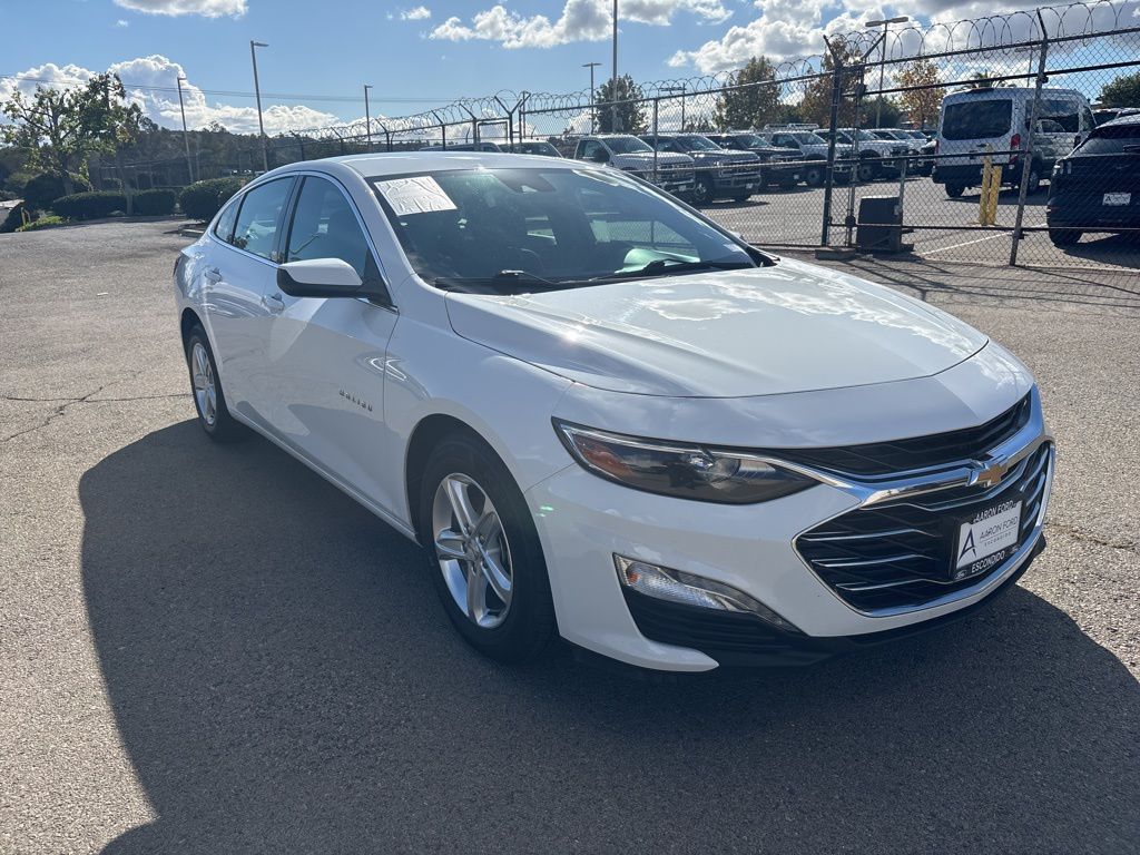 2023 Chevrolet Malibu 1LT photo 3