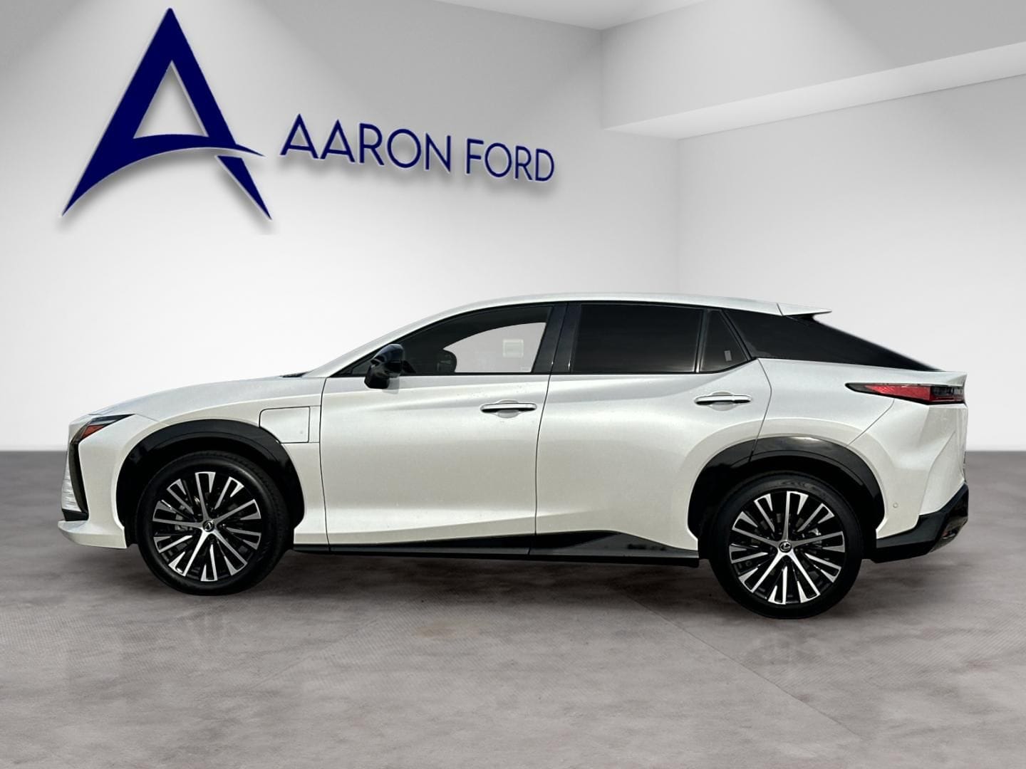 2024 LEXUS RZ 450e Premium photo 2