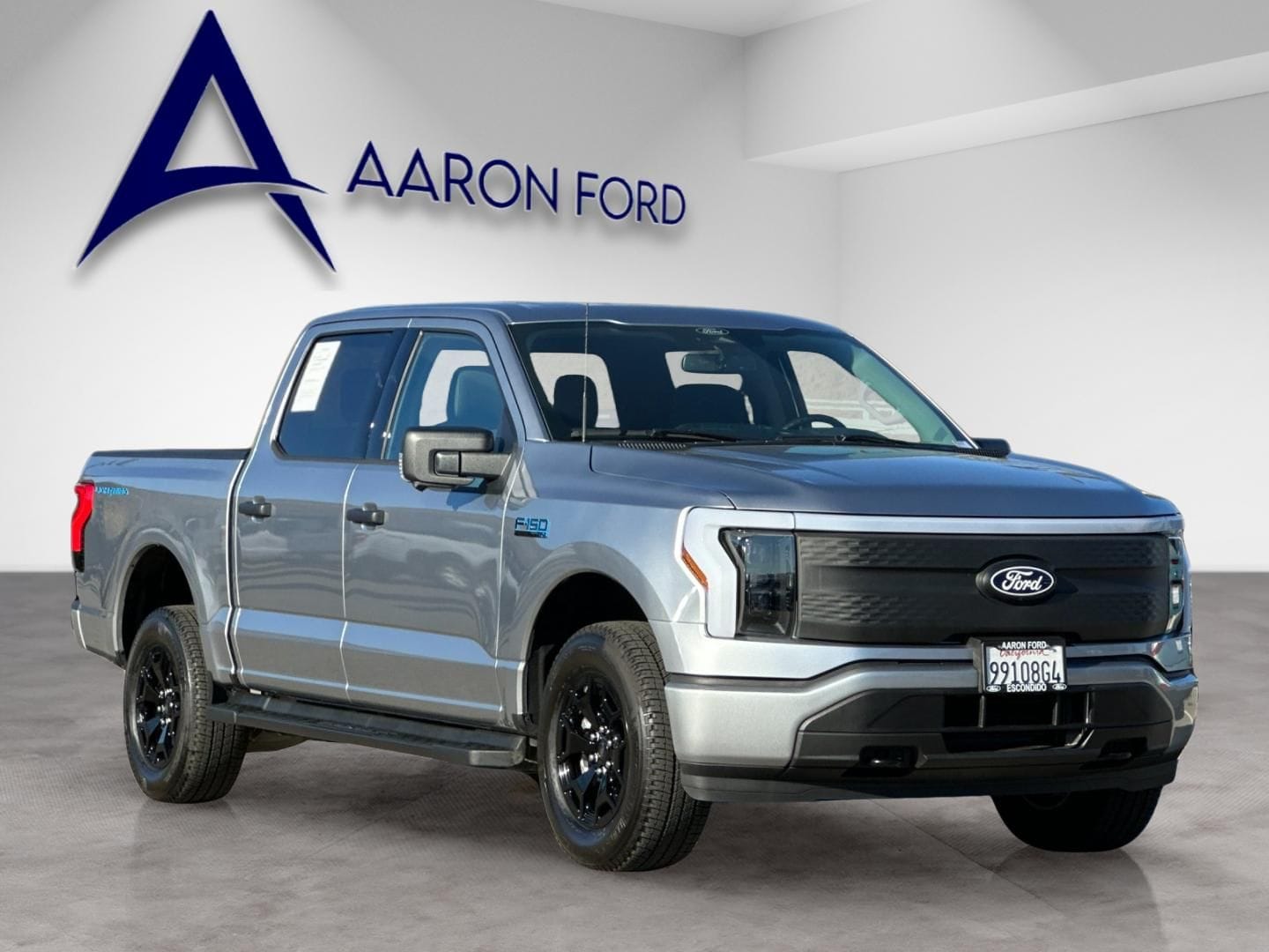 2025 Ford F-150 Lightning XLT photo 3