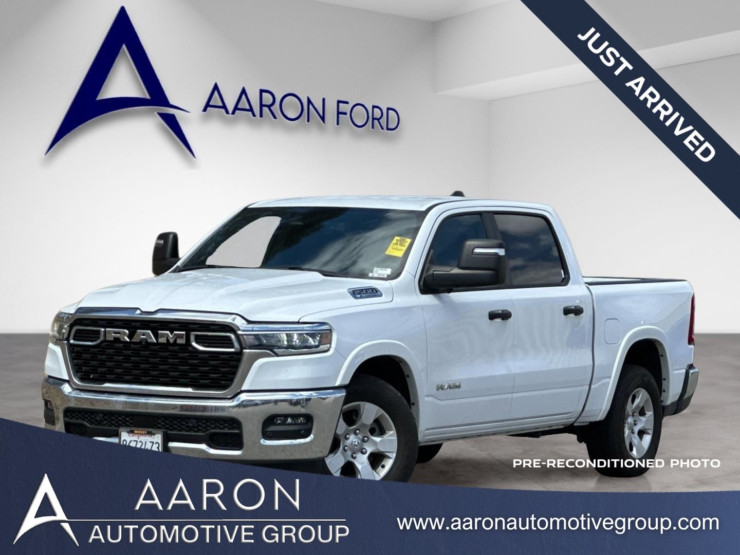 2025 RAM 1500 Big Horn/Lone Star Crew Cab 5'7's photo