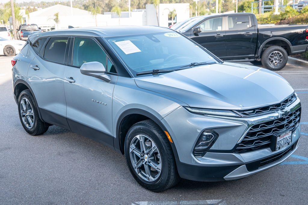 2023 Chevrolet Blazer 2LT photo 3