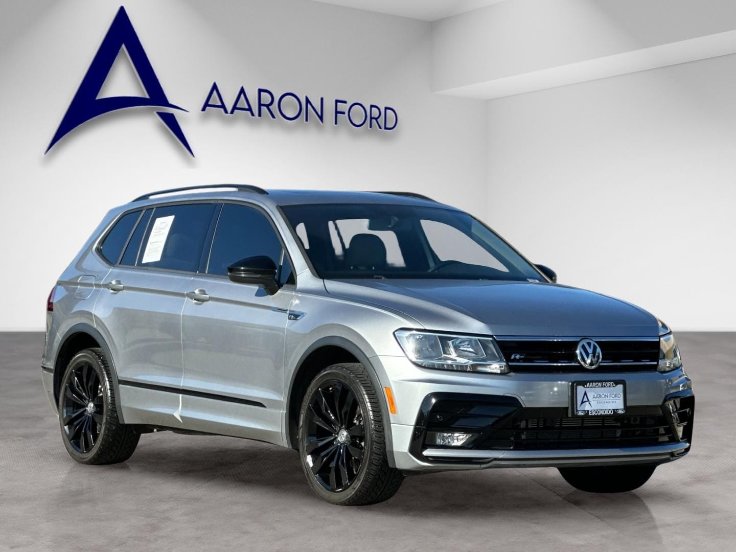2021 Volkswagen Tiguan 2.0T SE R-Line Black photo 3