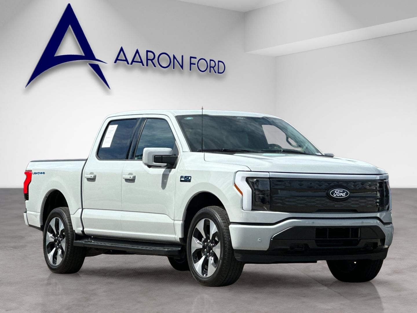 2024 Ford F-150 Lightning Platinum photo 3