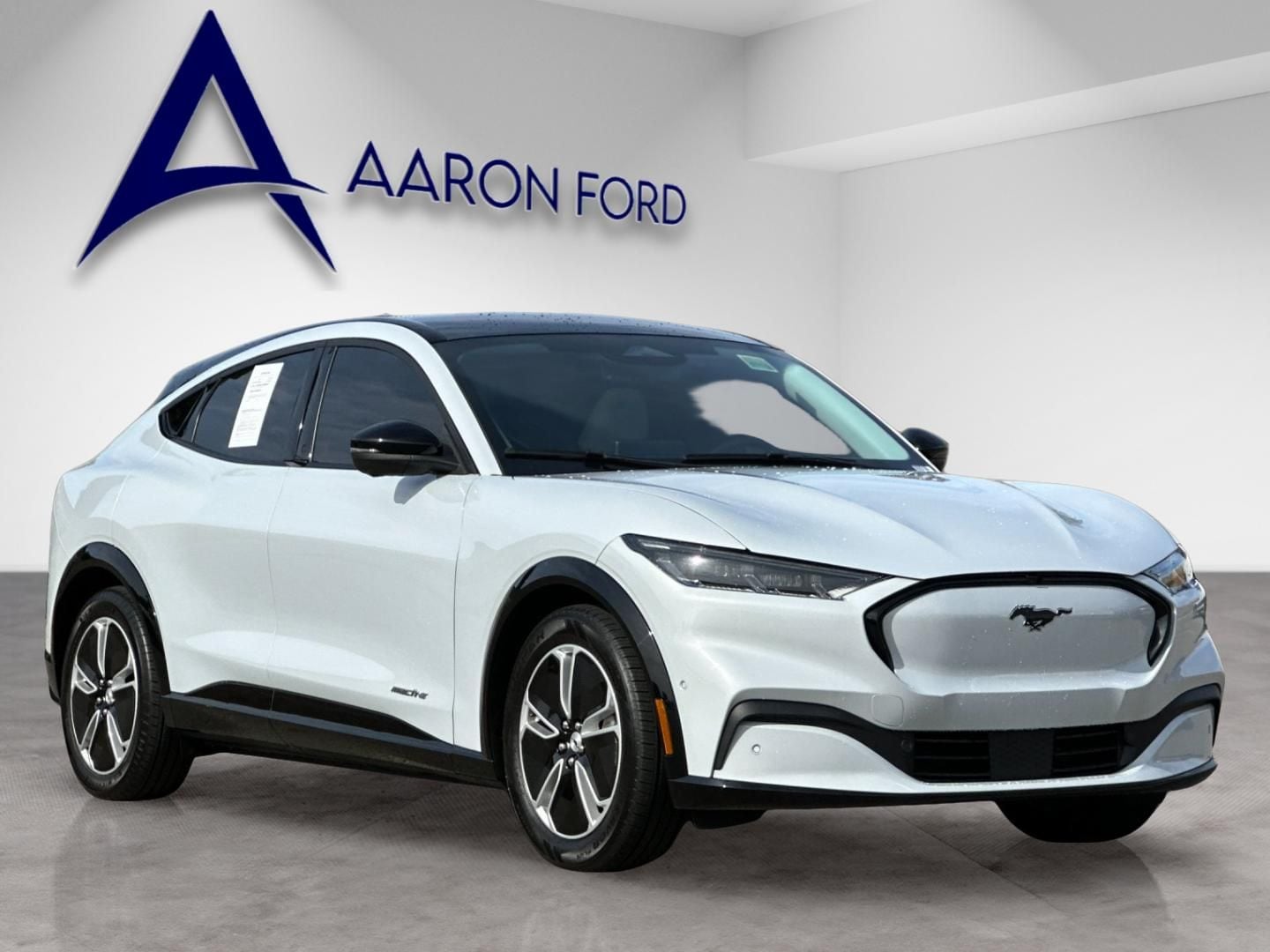 2023 Ford Mustang Mach-E Premium photo 3