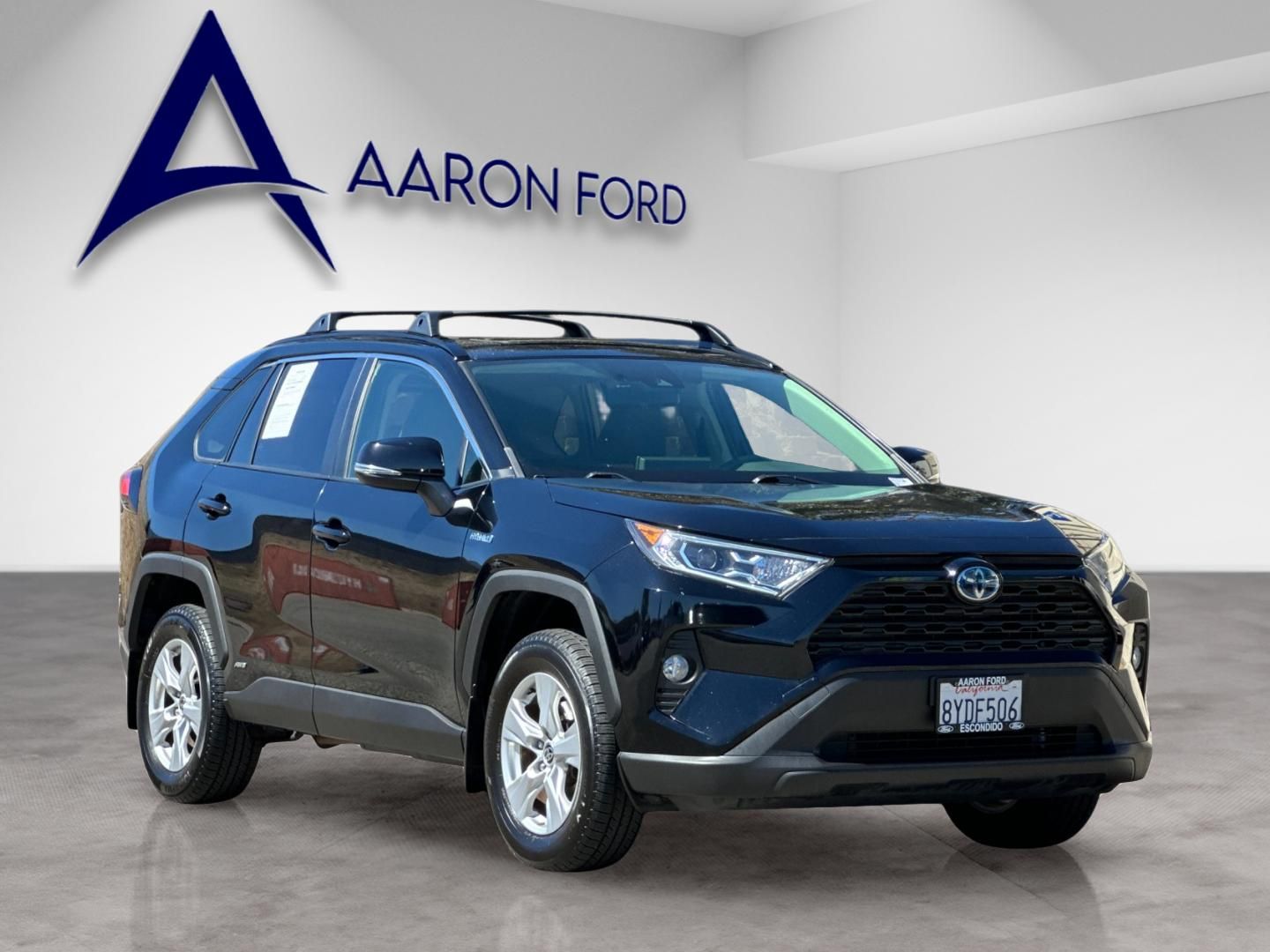 2021 Toyota RAV4 Hybrid XLE photo 3