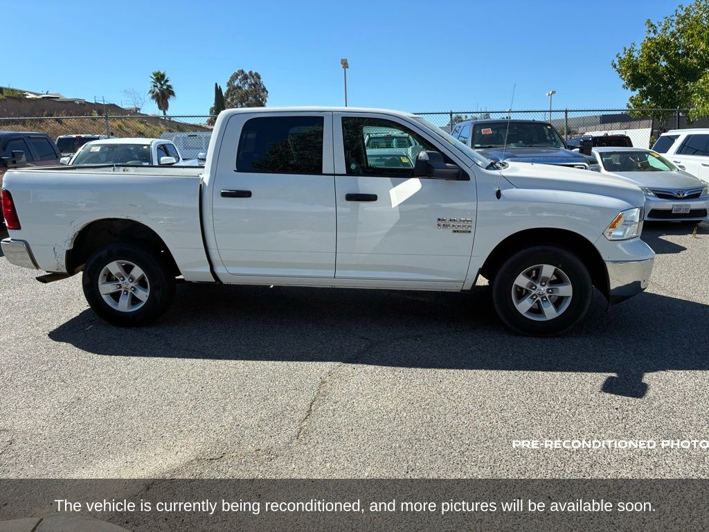 2023 Ram 1500 Classic SLT photo 4