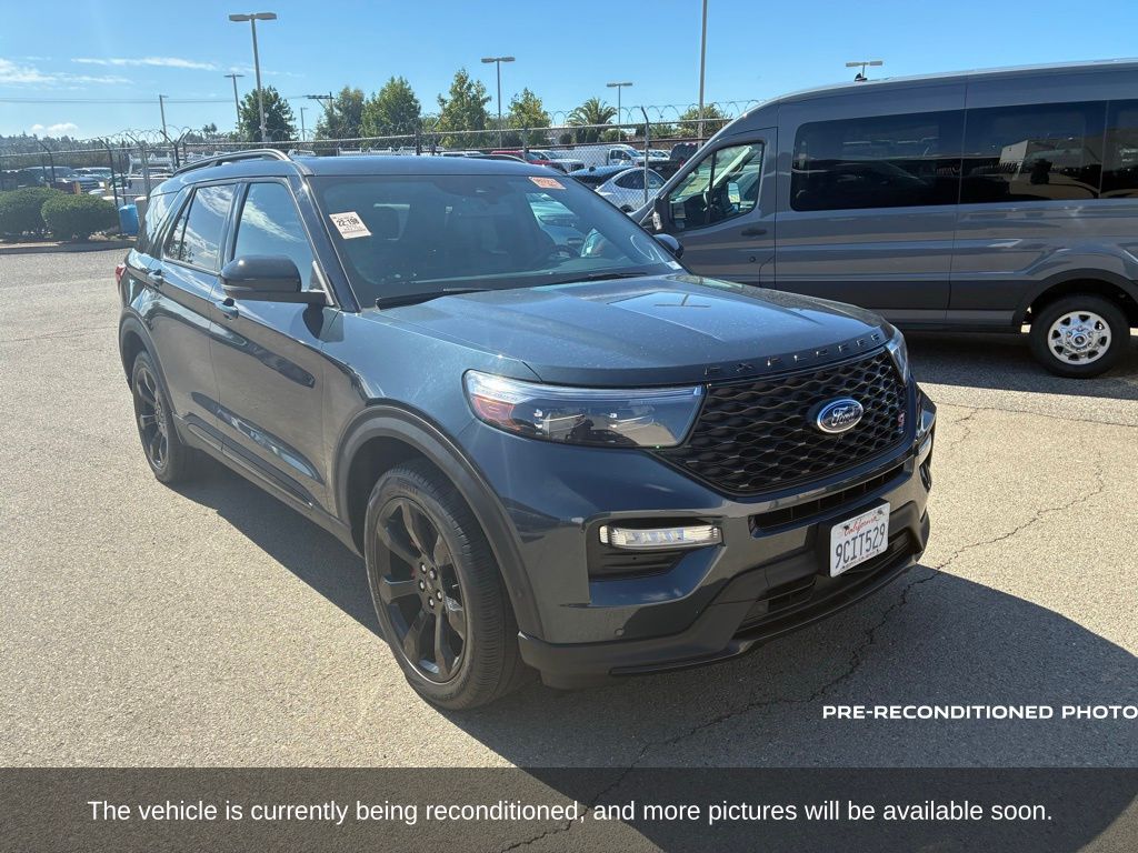 2022 Ford Explorer ST photo 3