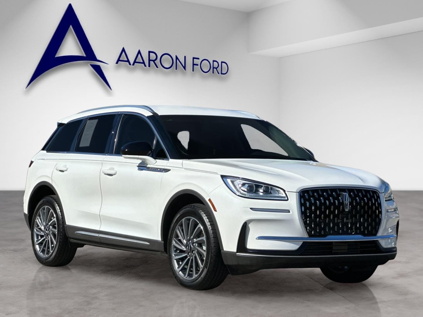 2023 Lincoln Corsair Reserve photo 3