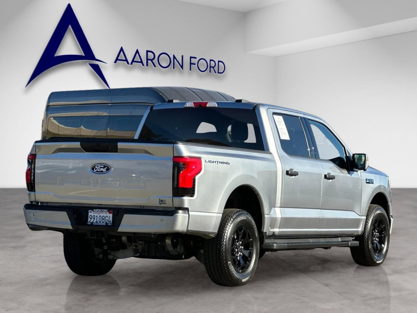 2025 Ford F-150 Lightning XLT photo 5