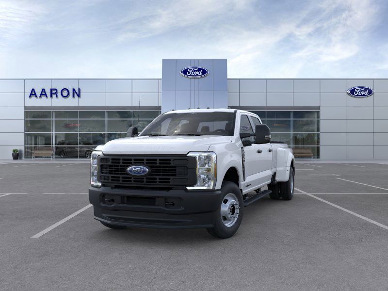 2025 Ford F-350 photo 2