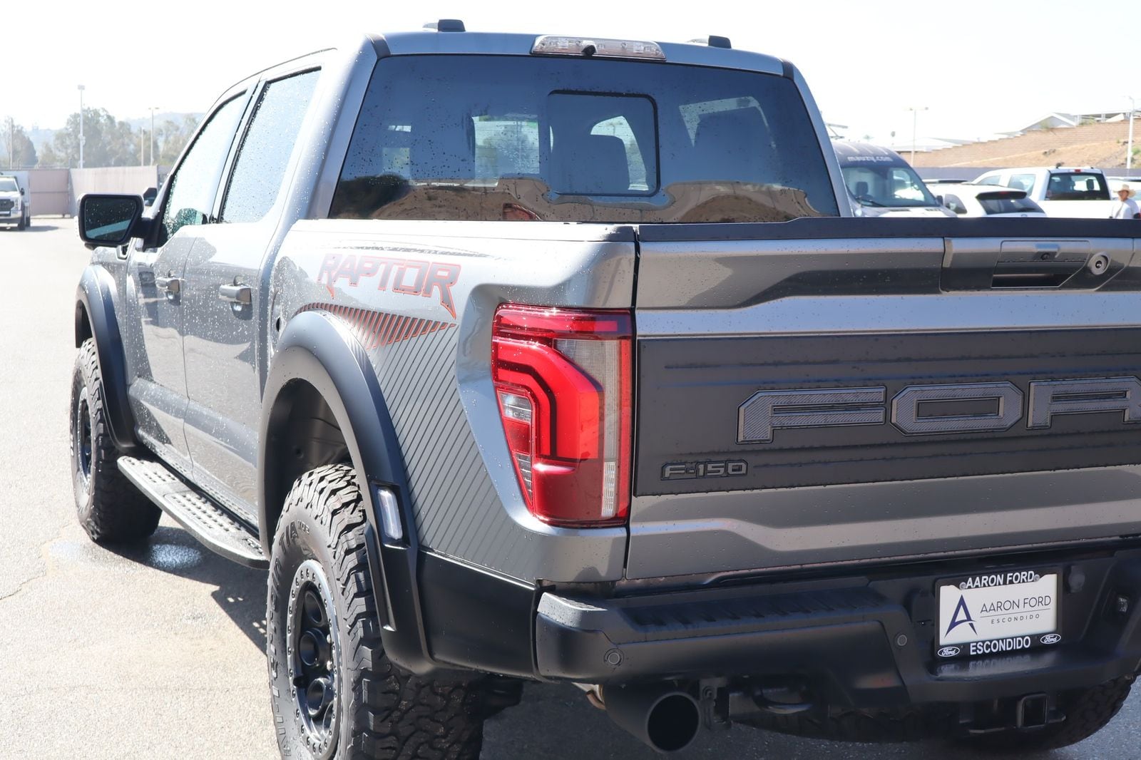 2025 Ford F-150 Raptor - Photo 16