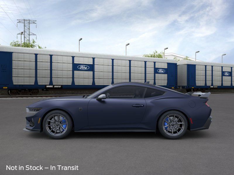 2025 Ford Mustang Dark Horse photo 3