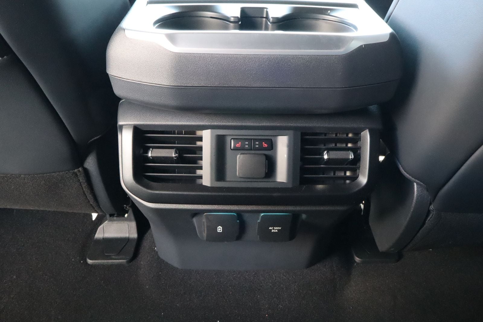 2025 Ford F-150 Raptor - Photo 36