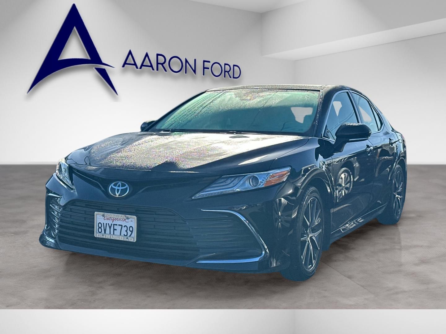 2021 Toyota Camry XLE photo 2