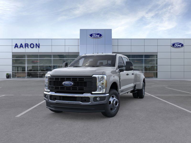2025 Ford F-350 photo 2