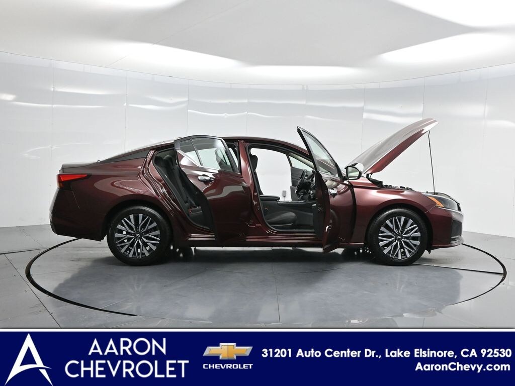 Used 2024 Nissan Altima 2.5 SV Sedan