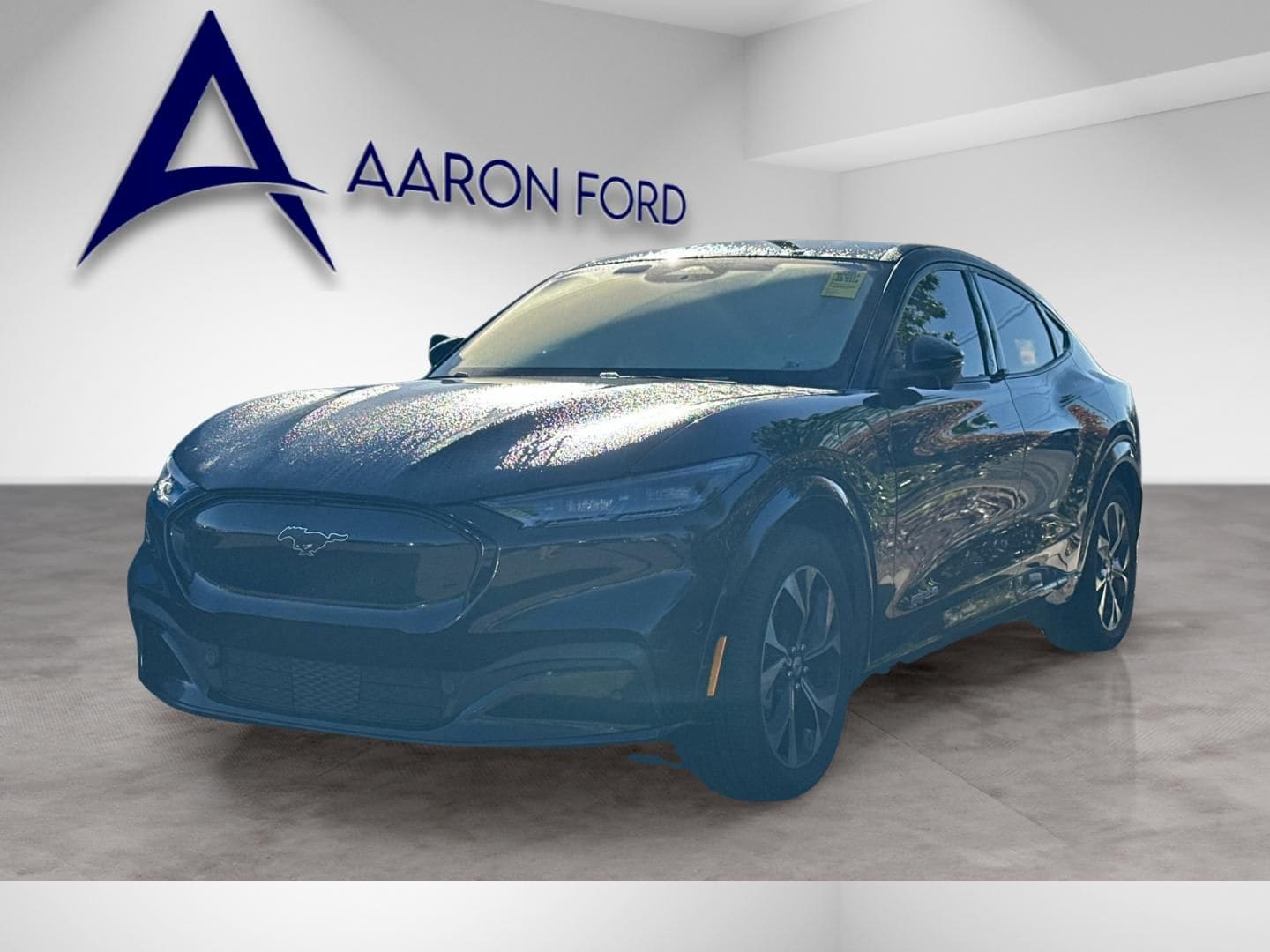 2022 Ford Mustang Mach-E Premium photo 2