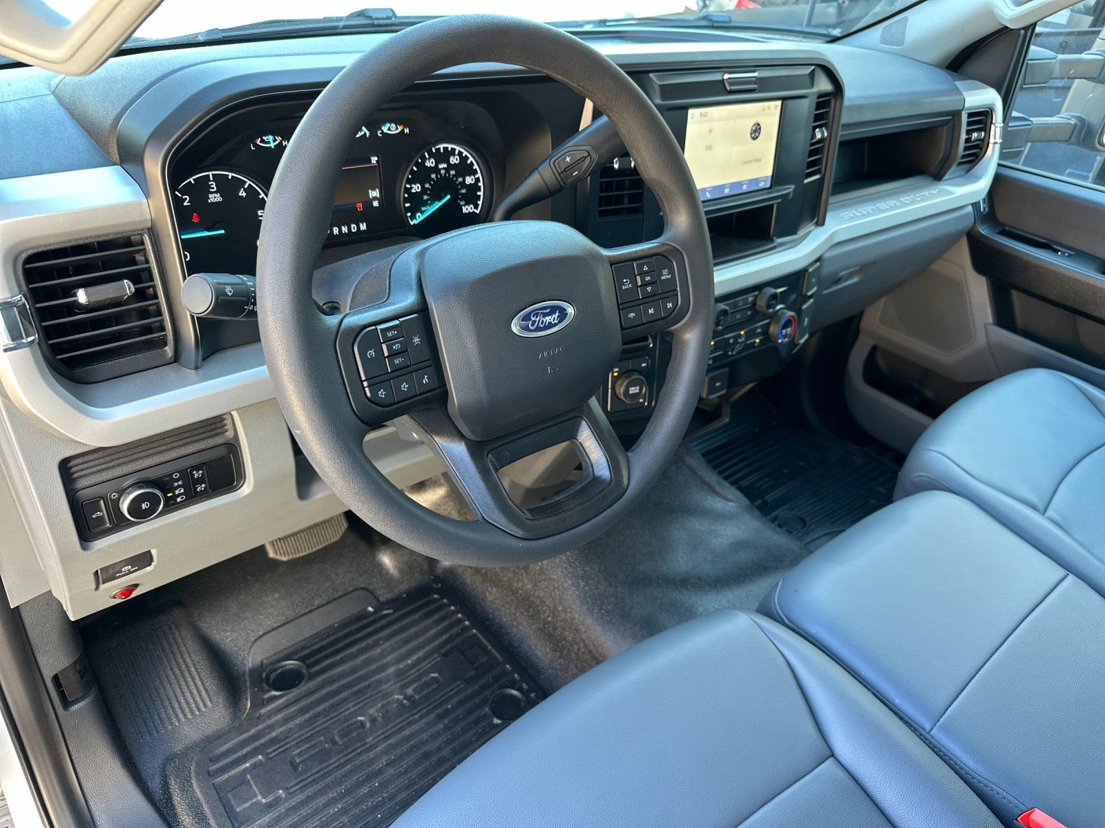 2025 Ford F-550 Super Duty Chassis Cab XL - Photo 14