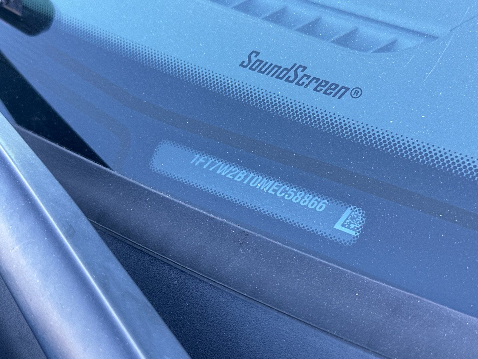 2021 Ford F-250SD Lariat photo 2