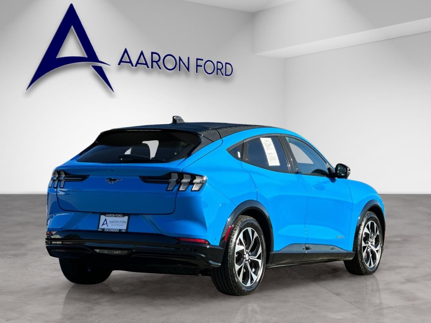 2023 Ford Mustang Mach-E Premium photo 5