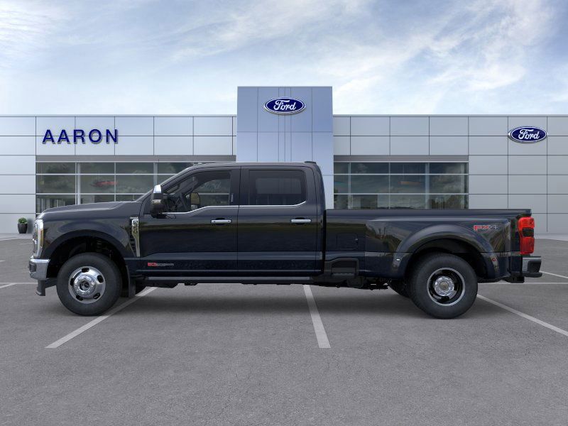 2025 Ford F-350 photo 3
