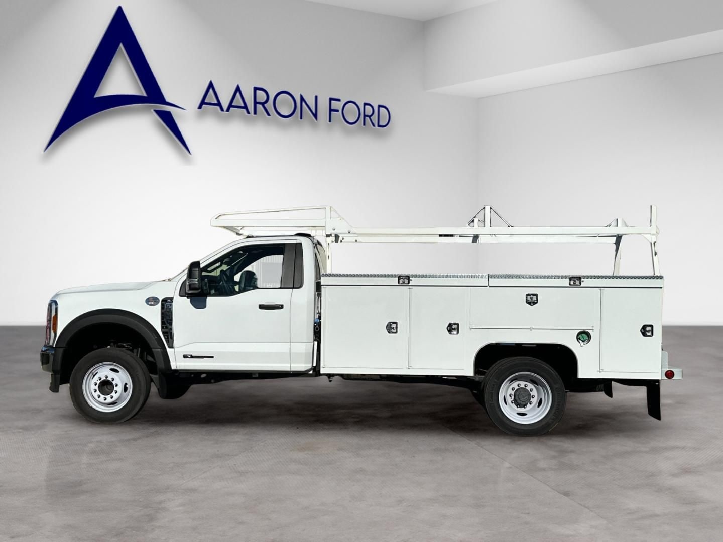 2024 Ford F-550SD XL photo 2